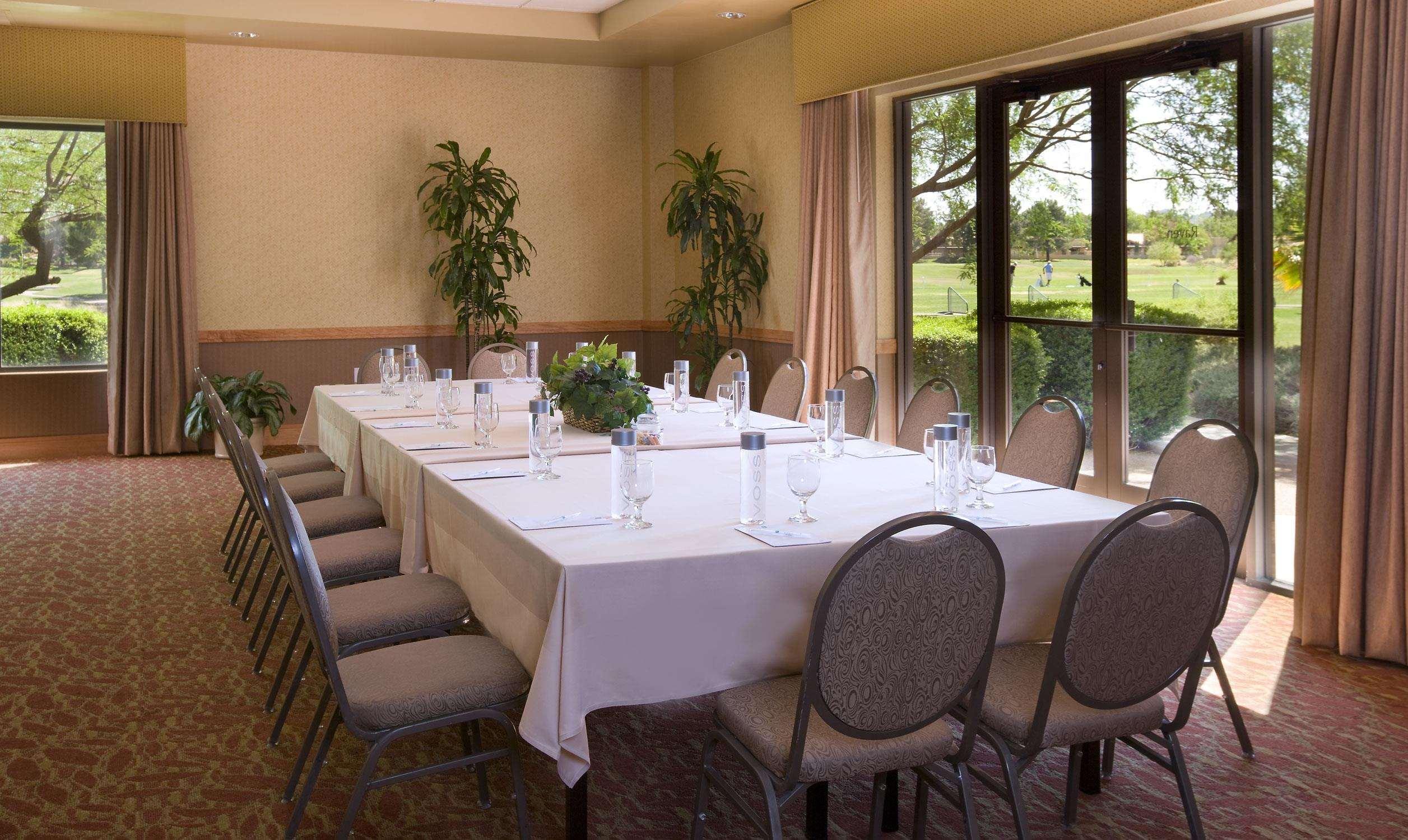 Embassy Suites By Hilton Phoenix Scottsdale Restoran fotoğraf